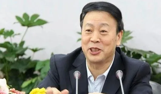 融通资产 退休10年后，杨家卷被查